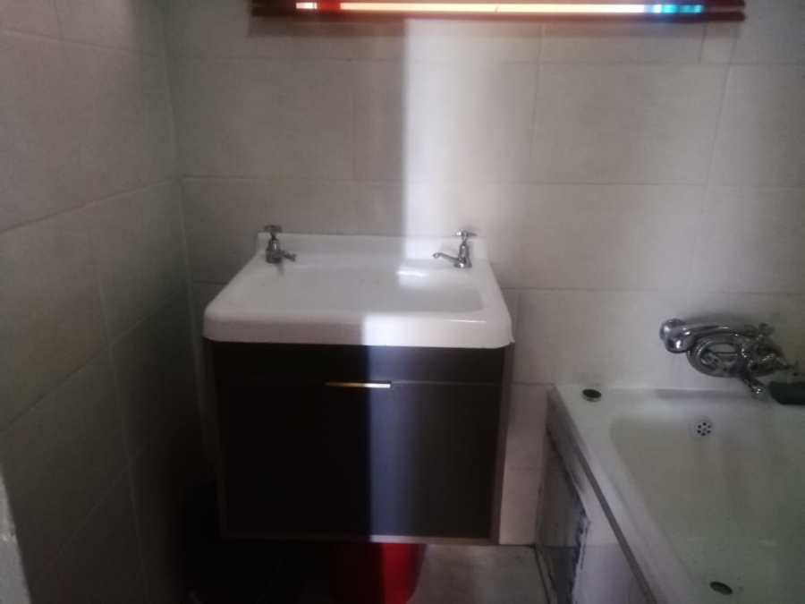 2 Bedroom Property for Sale in Pretoria Central Gauteng