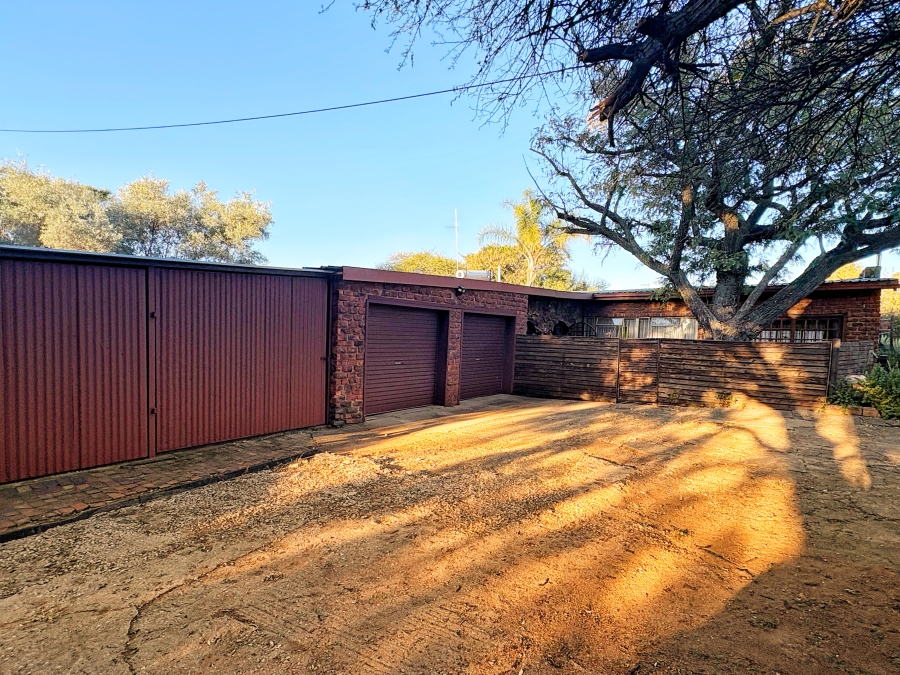 5 Bedroom Property for Sale in Bon Accord Gauteng