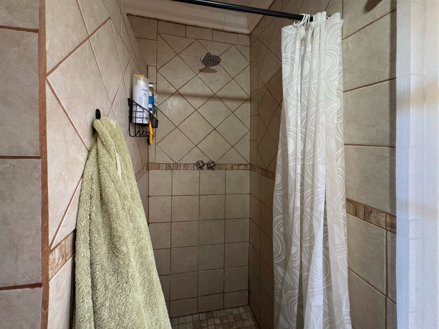 5 Bedroom Property for Sale in Bon Accord Gauteng