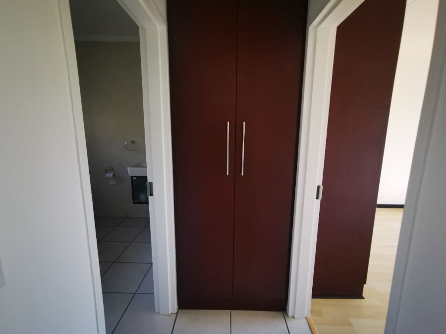 To Let 1 Bedroom Property for Rent in Sunninghill Gauteng