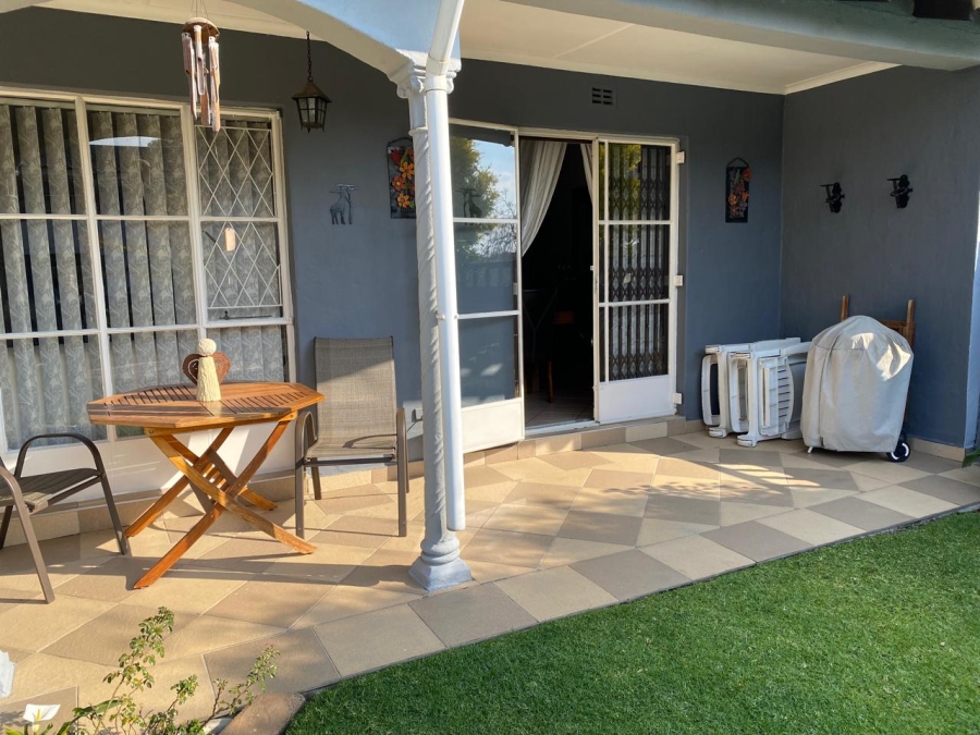 3 Bedroom Property for Sale in Dunsevern Gauteng