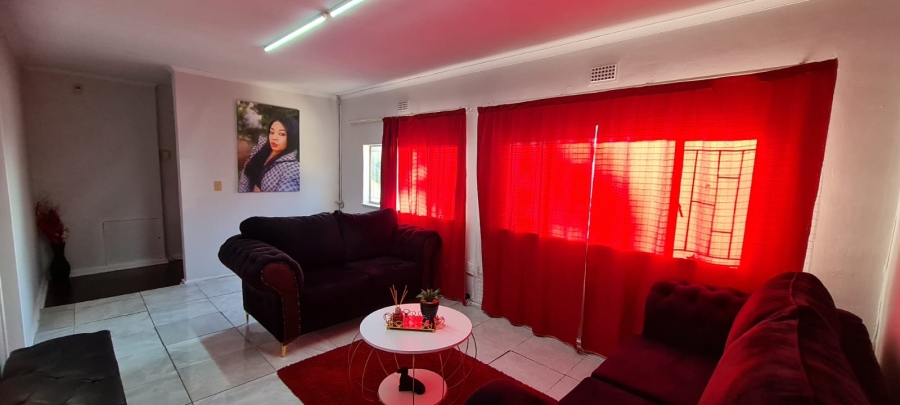 To Let 5 Bedroom Property for Rent in Edendale Gauteng