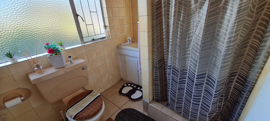 To Let 5 Bedroom Property for Rent in Edendale Gauteng