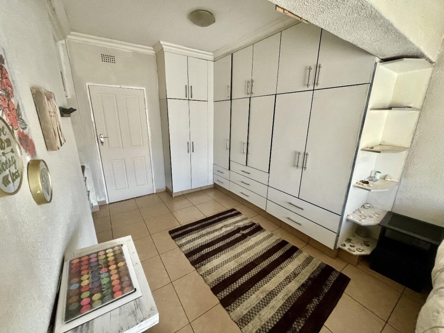 4 Bedroom Property for Sale in Brackenhurst Gauteng