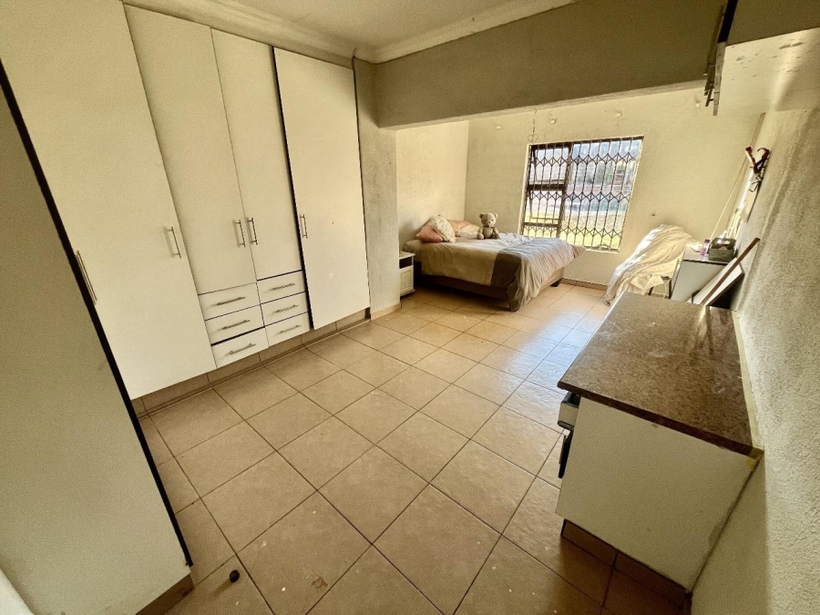 4 Bedroom Property for Sale in Brackenhurst Gauteng