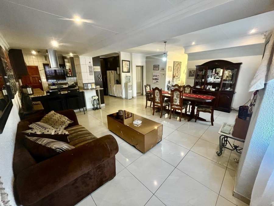 4 Bedroom Property for Sale in Brackenhurst Gauteng