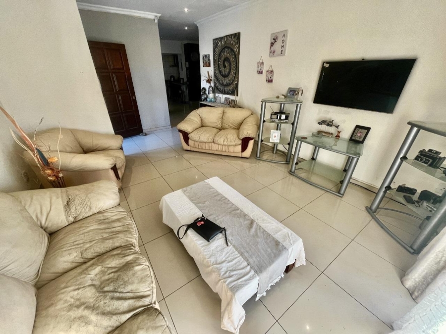 4 Bedroom Property for Sale in Brackenhurst Gauteng