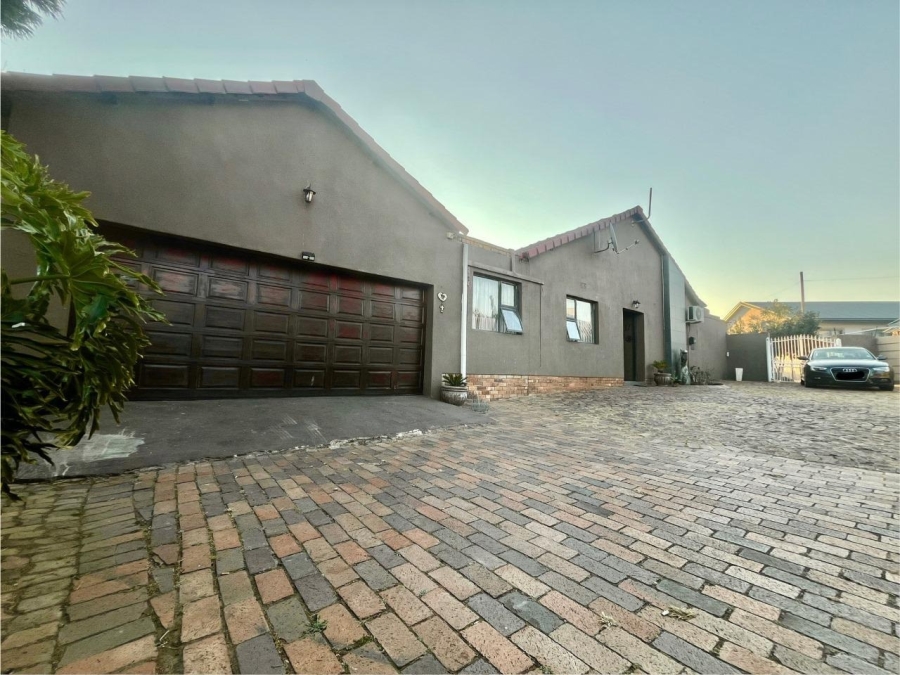 4 Bedroom Property for Sale in Brackenhurst Gauteng