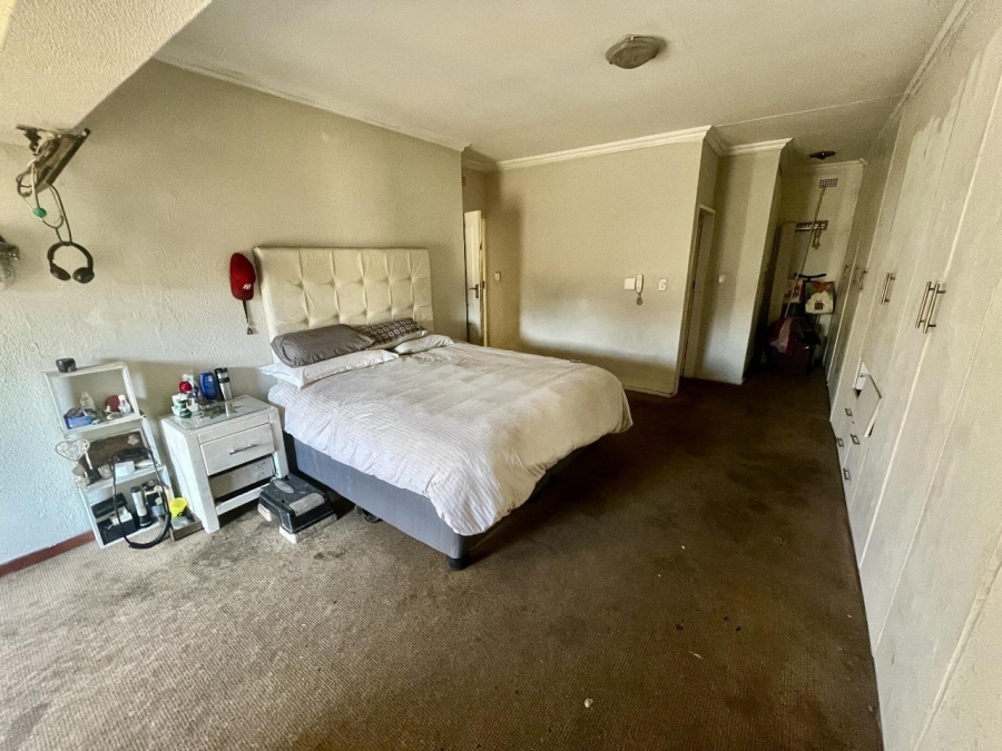4 Bedroom Property for Sale in Brackenhurst Gauteng