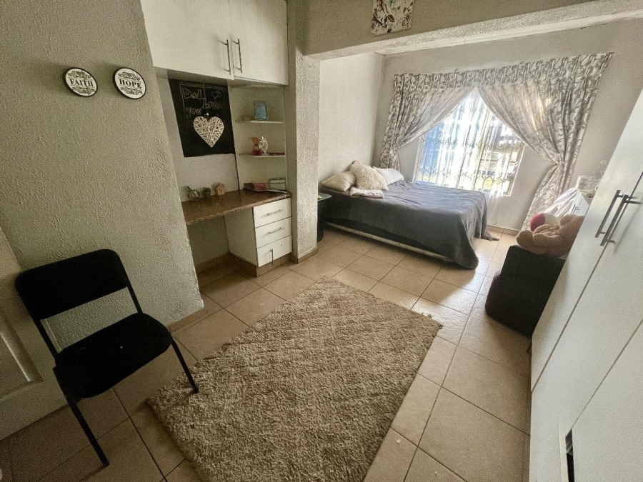 4 Bedroom Property for Sale in Brackenhurst Gauteng