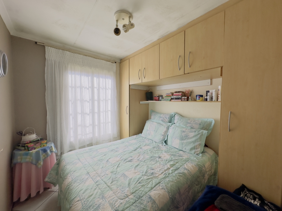 2 Bedroom Property for Sale in Meredale Gauteng