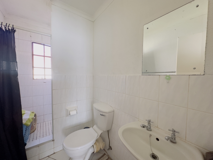 2 Bedroom Property for Sale in Meredale Gauteng