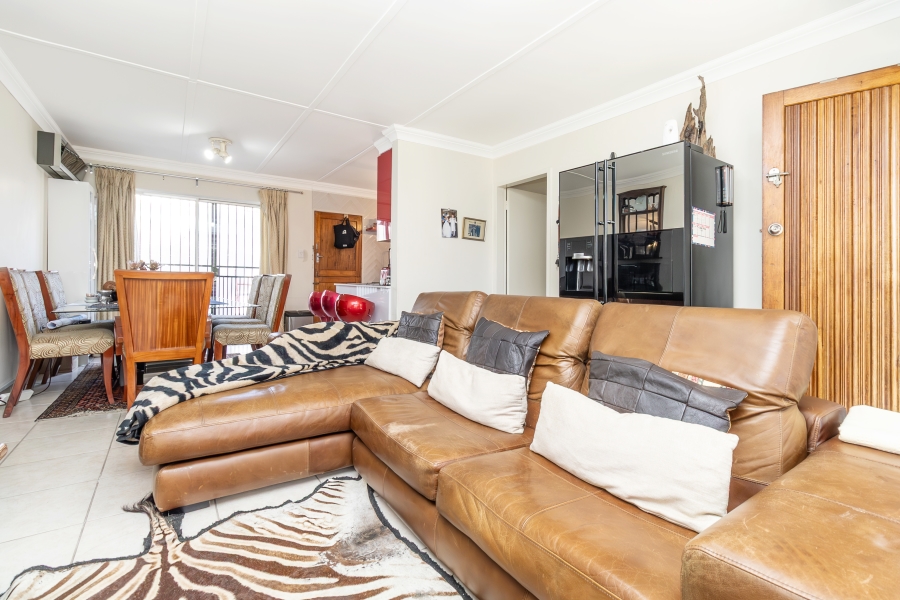 2 Bedroom Property for Sale in Bryanston Gauteng