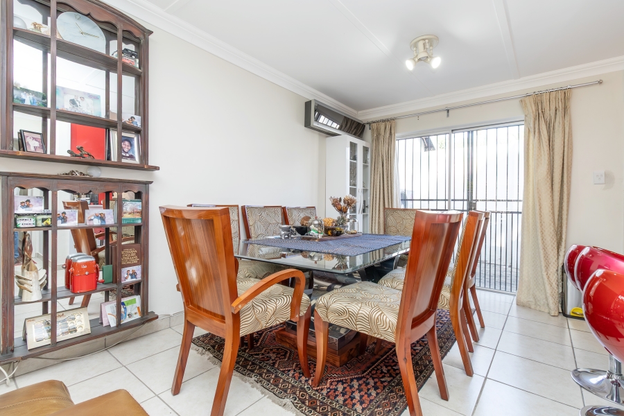 2 Bedroom Property for Sale in Bryanston Gauteng