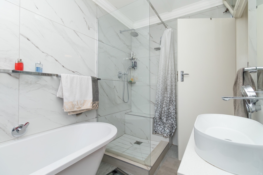 2 Bedroom Property for Sale in Bryanston Gauteng