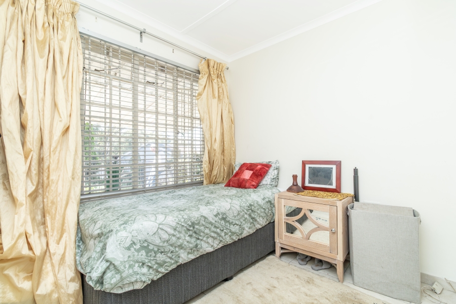 2 Bedroom Property for Sale in Bryanston Gauteng