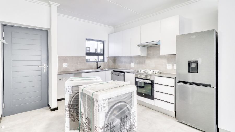 To Let 2 Bedroom Property for Rent in Fourways Gauteng