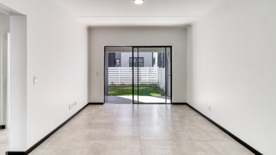 To Let 2 Bedroom Property for Rent in Fourways Gauteng
