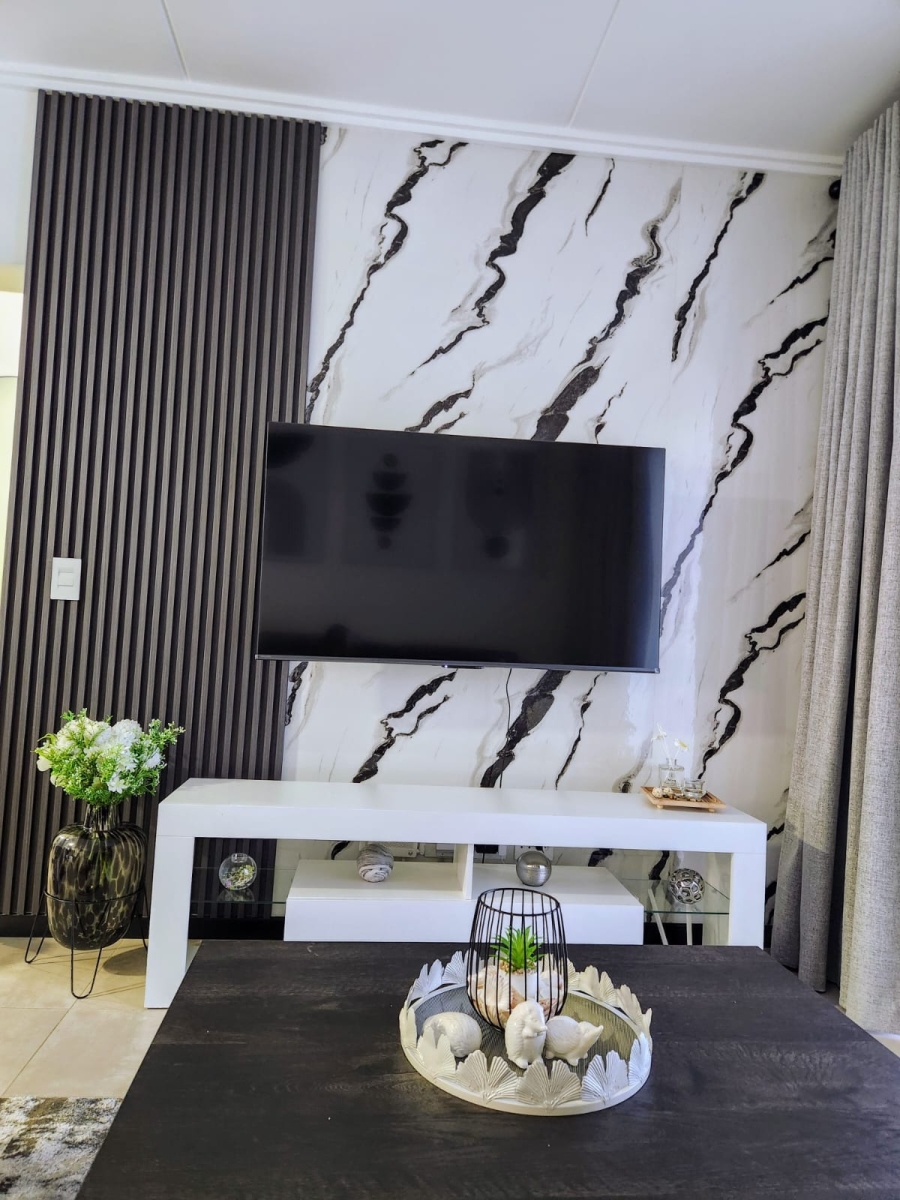 To Let 2 Bedroom Property for Rent in Fourways Gauteng