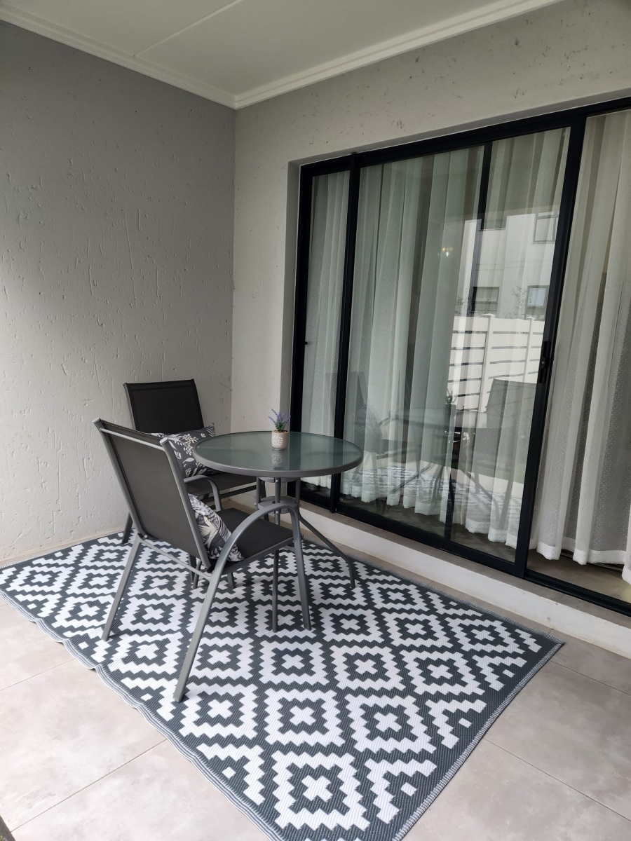 To Let 2 Bedroom Property for Rent in Fourways Gauteng