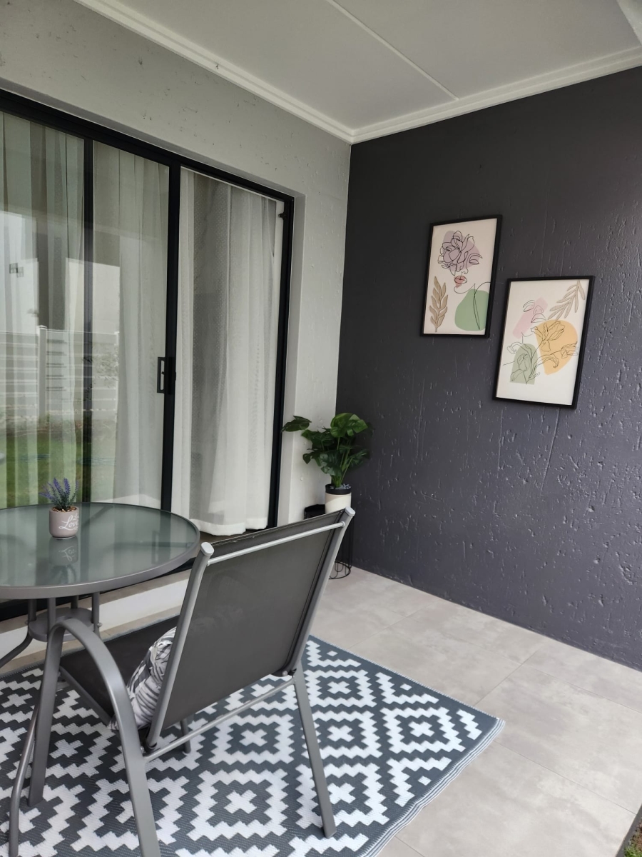 To Let 2 Bedroom Property for Rent in Fourways Gauteng