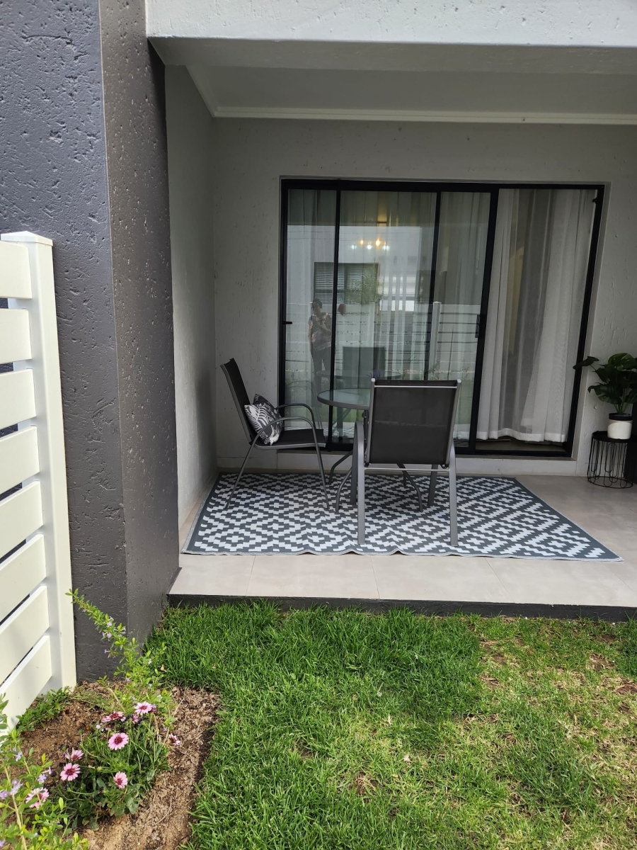 To Let 2 Bedroom Property for Rent in Fourways Gauteng