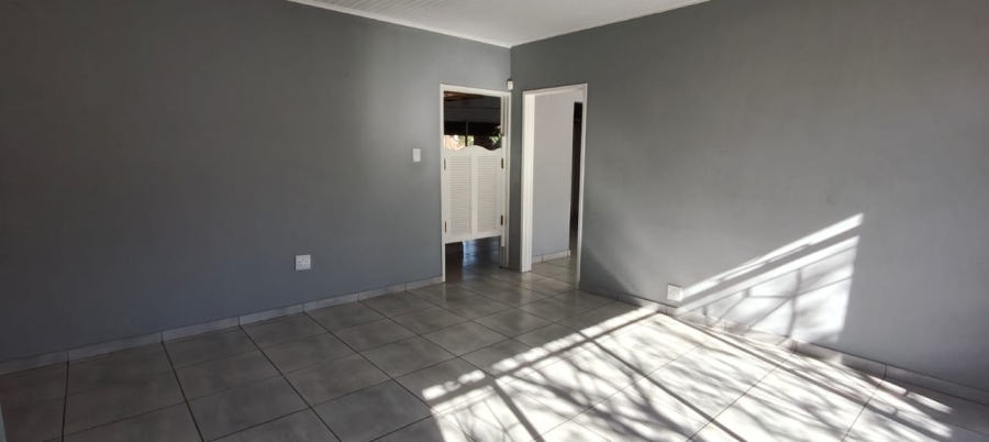 To Let 3 Bedroom Property for Rent in Three Rivers East Gauteng