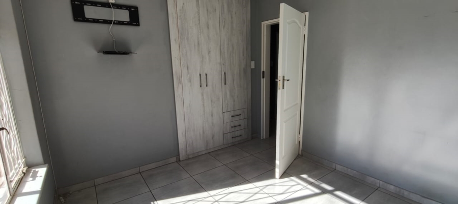 To Let 3 Bedroom Property for Rent in Three Rivers East Gauteng