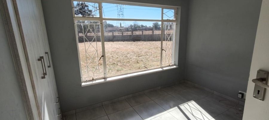 To Let 3 Bedroom Property for Rent in Three Rivers East Gauteng