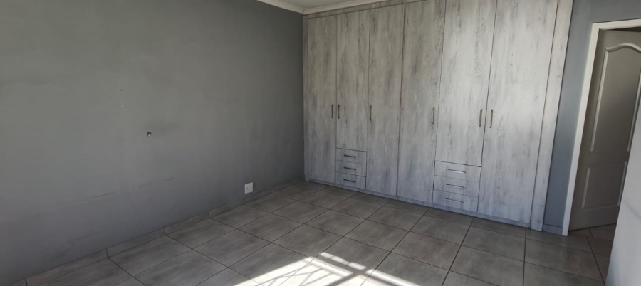 To Let 3 Bedroom Property for Rent in Three Rivers East Gauteng