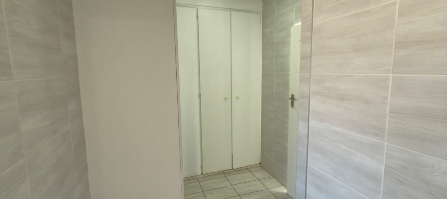 To Let 3 Bedroom Property for Rent in Three Rivers East Gauteng