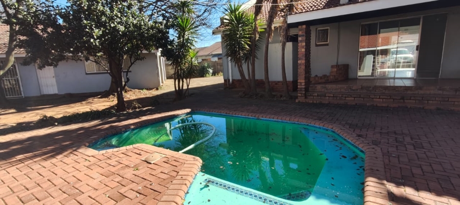 To Let 3 Bedroom Property for Rent in Three Rivers East Gauteng