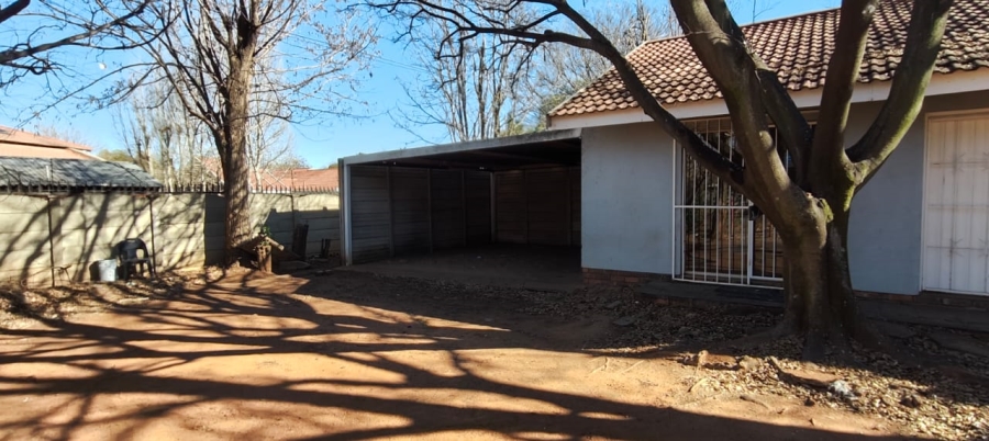 To Let 3 Bedroom Property for Rent in Three Rivers East Gauteng