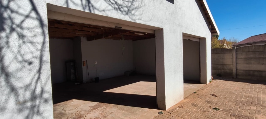 To Let 3 Bedroom Property for Rent in Three Rivers East Gauteng
