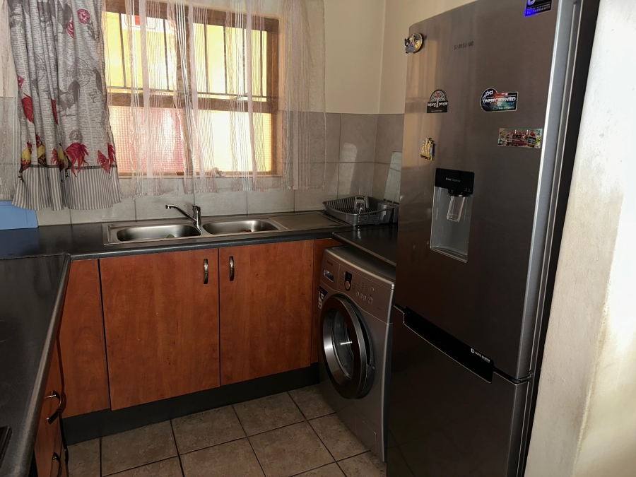2 Bedroom Property for Sale in Noordwyk Gauteng