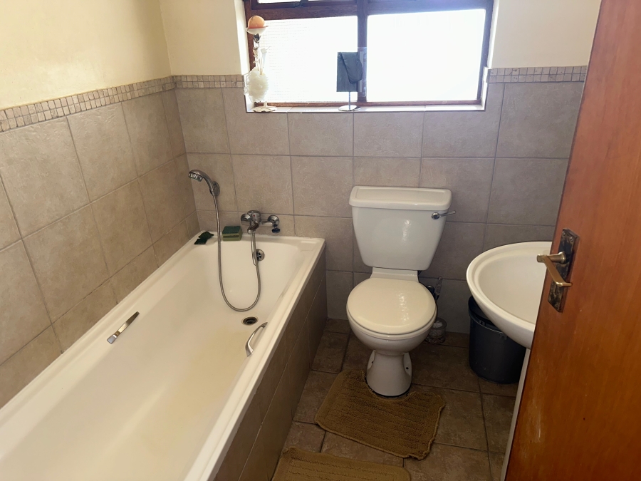 2 Bedroom Property for Sale in Noordwyk Gauteng