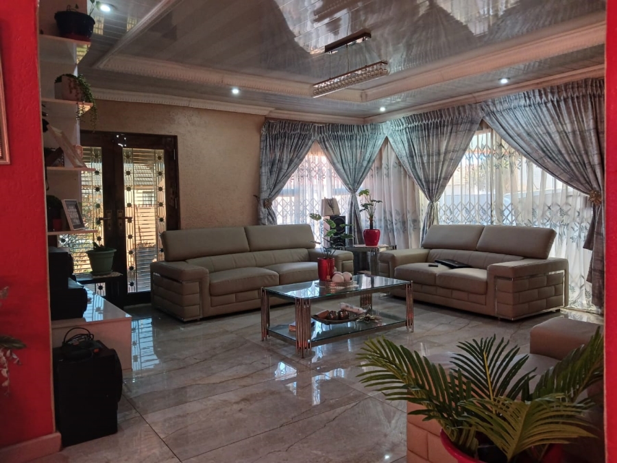 3 Bedroom Property for Sale in Bekkersdal Gauteng