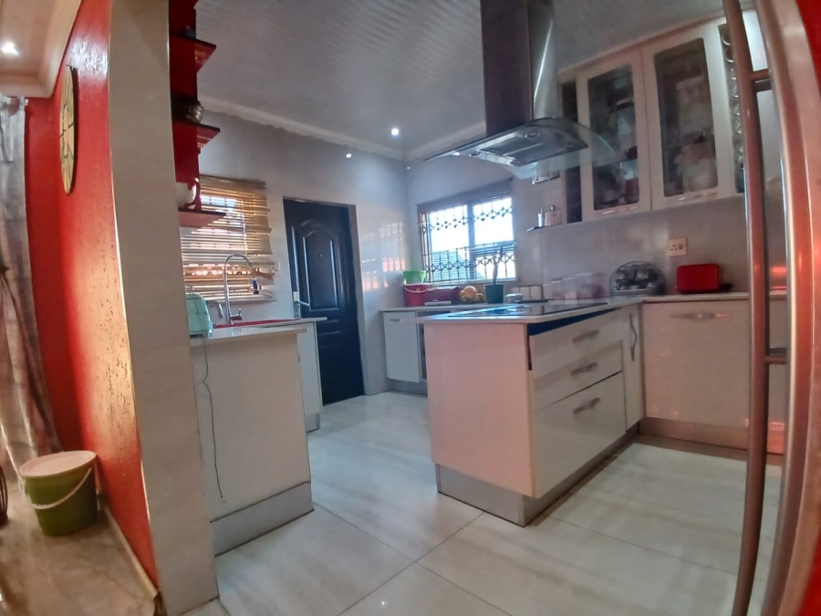 3 Bedroom Property for Sale in Bekkersdal Gauteng