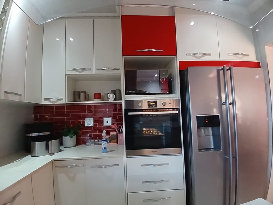 3 Bedroom Property for Sale in Bekkersdal Gauteng