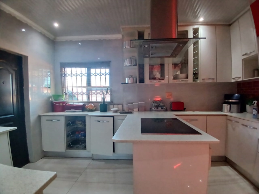 3 Bedroom Property for Sale in Bekkersdal Gauteng