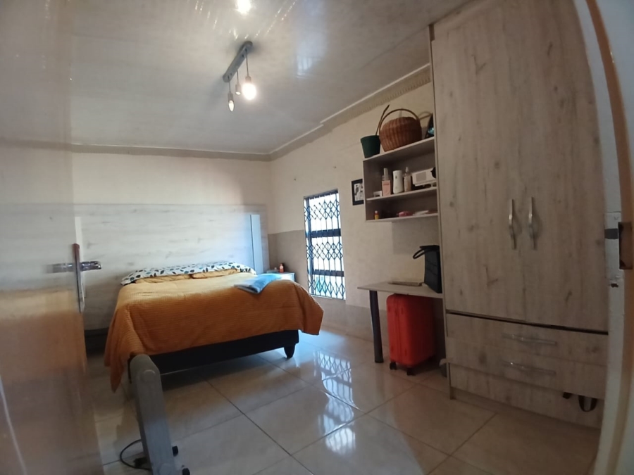 3 Bedroom Property for Sale in Bekkersdal Gauteng