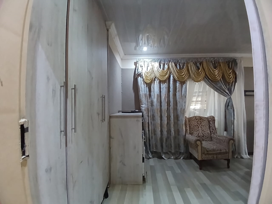3 Bedroom Property for Sale in Bekkersdal Gauteng
