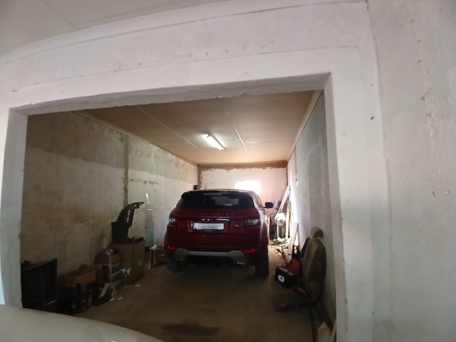 3 Bedroom Property for Sale in Bekkersdal Gauteng
