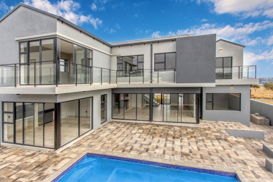 5 Bedroom Property for Sale in Helderfontein Estate Gauteng