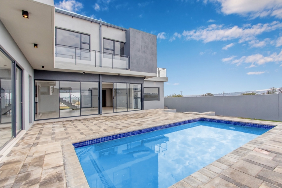5 Bedroom Property for Sale in Helderfontein Estate Gauteng