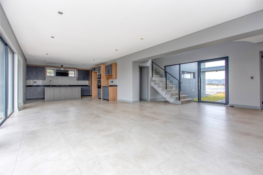 5 Bedroom Property for Sale in Helderfontein Estate Gauteng