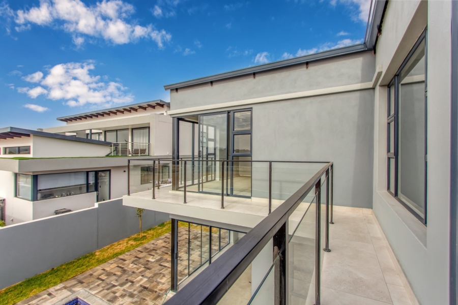 5 Bedroom Property for Sale in Helderfontein Estate Gauteng