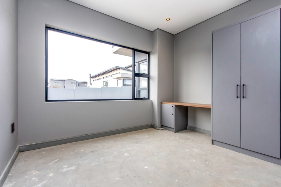 5 Bedroom Property for Sale in Helderfontein Estate Gauteng