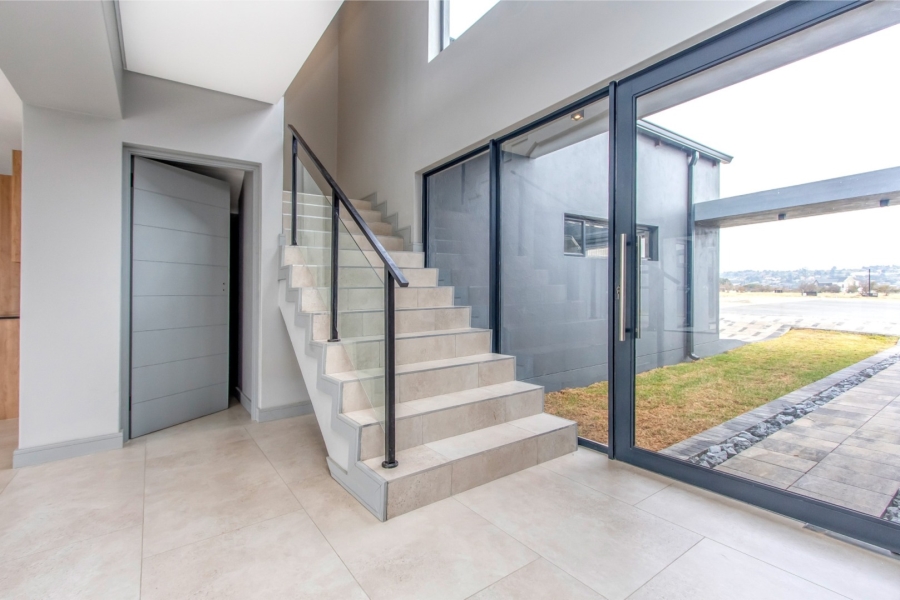 5 Bedroom Property for Sale in Helderfontein Estate Gauteng