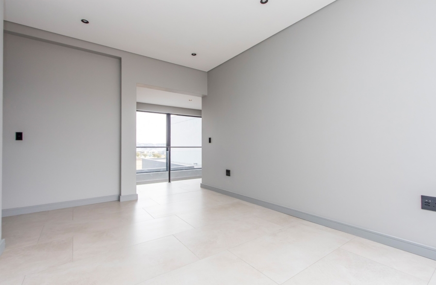 5 Bedroom Property for Sale in Helderfontein Estate Gauteng